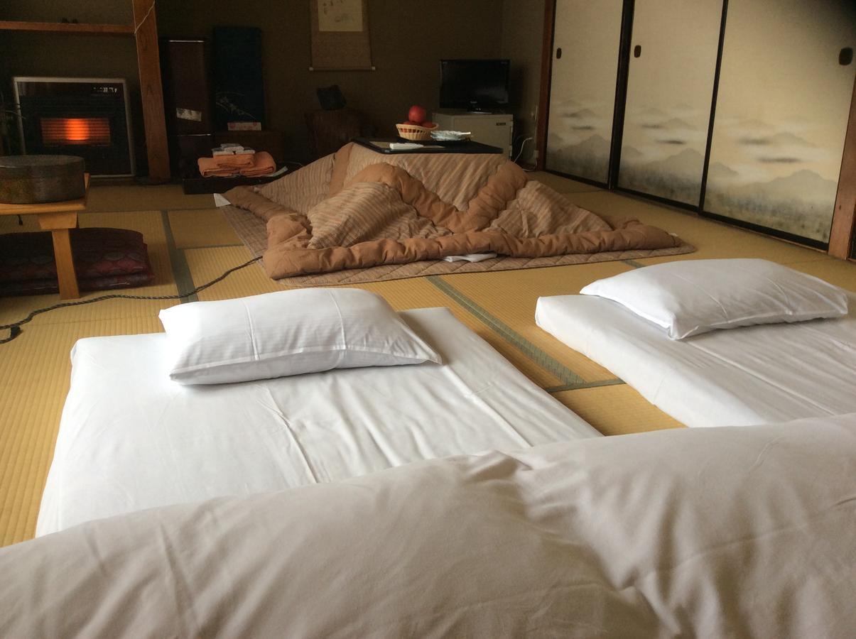 Kojima Ryokan Хиросаки Экстерьер фото